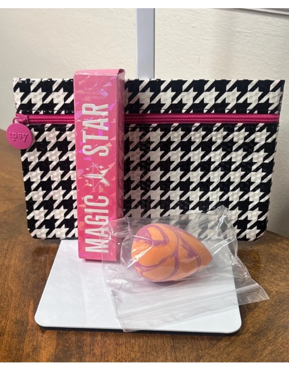 Jeffree Star Magic Star Concealer C19.5 + IPSY Bag & Beauty Sponge Bundle